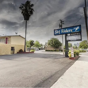Motel Sky Riders, Sacramento